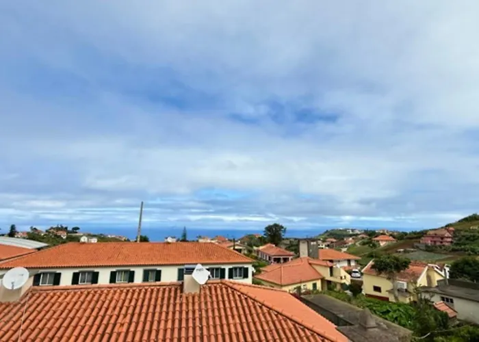 Zezita's Place * São Jorge