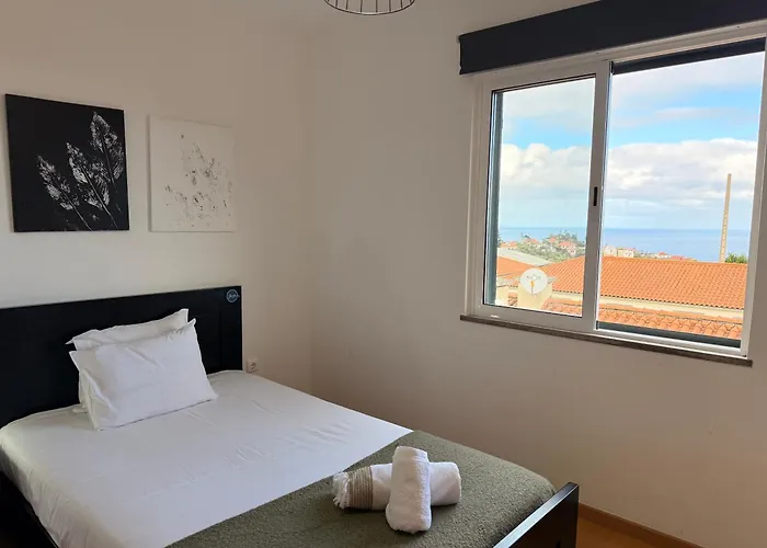 Zezita's Place * São Jorge